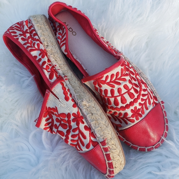 ALDO embroidered espadrille slip on - Picture 2 of 8